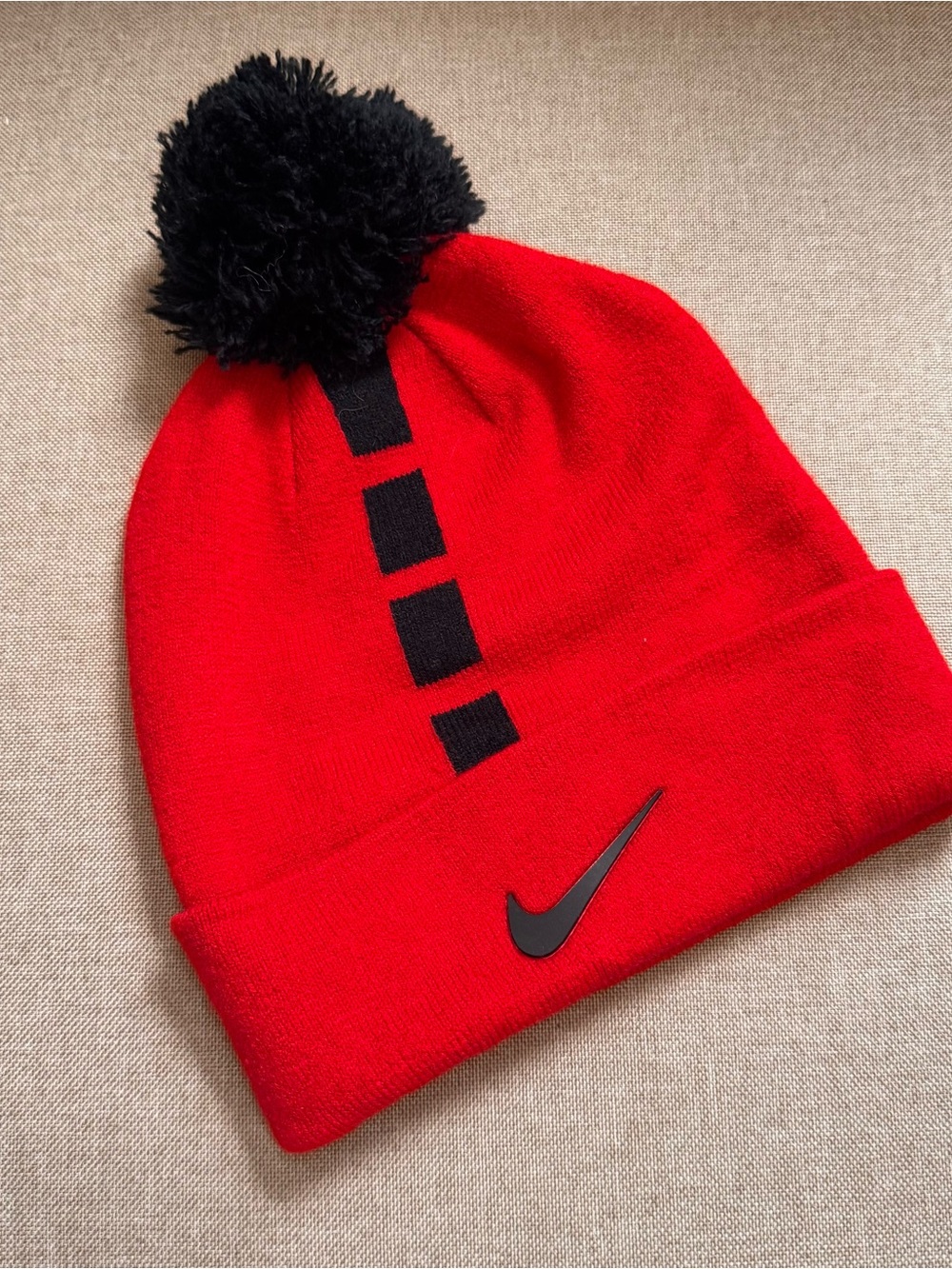 Nike Youth Elite Knit Cuffed Pom Beanie Hat Red Black 9A2939 Big Kids